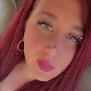 Meet your Posher, Ellis